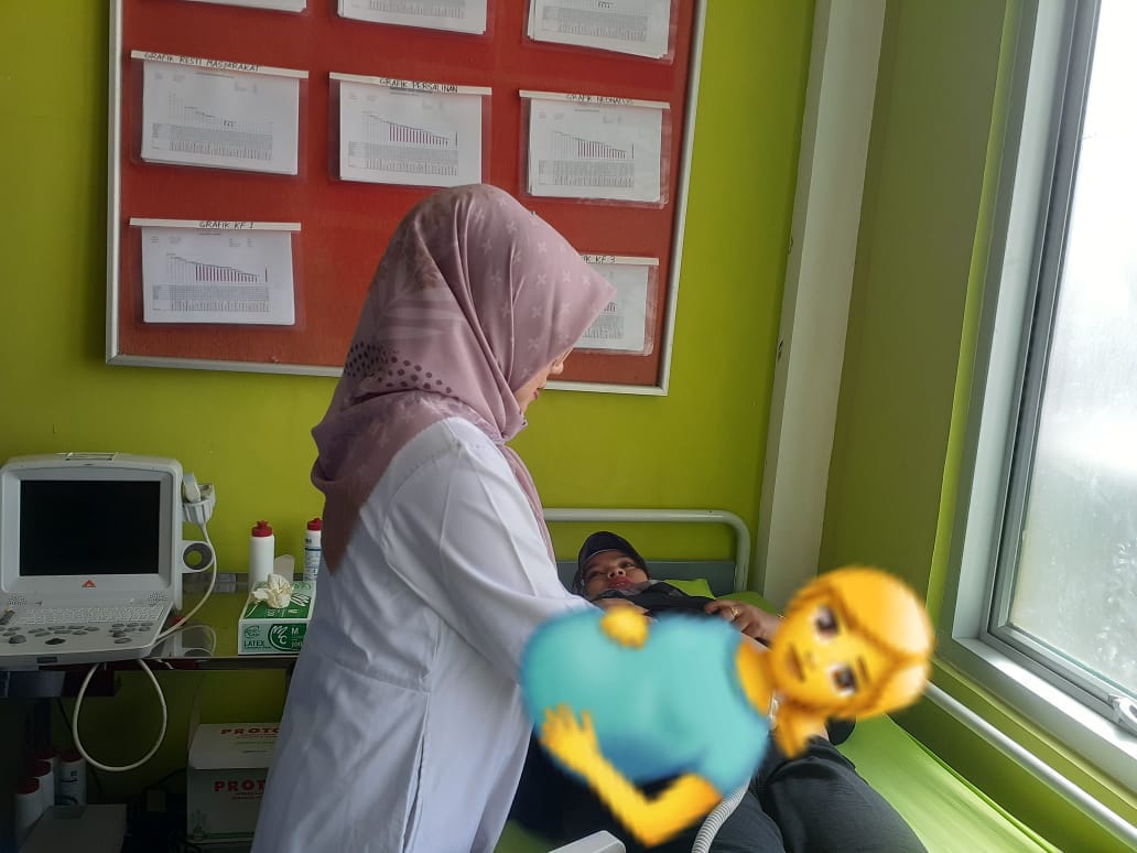Pemeriksaan USG di Puskesmas Balai Selasa