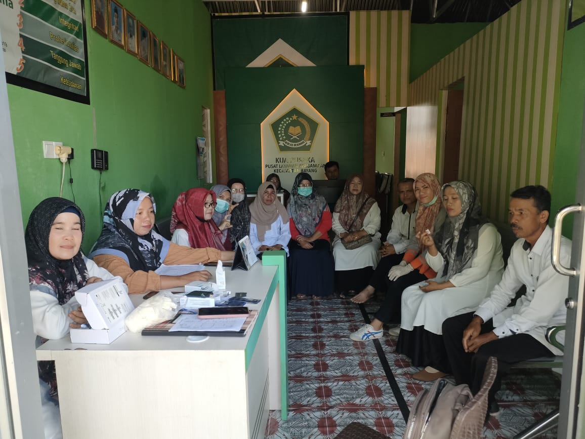 Puskesmas Pasar Baru melakukan kegiatan Skrining Faktor Resiko PTM dan Kesehatan JIWA di KUA Kecamat