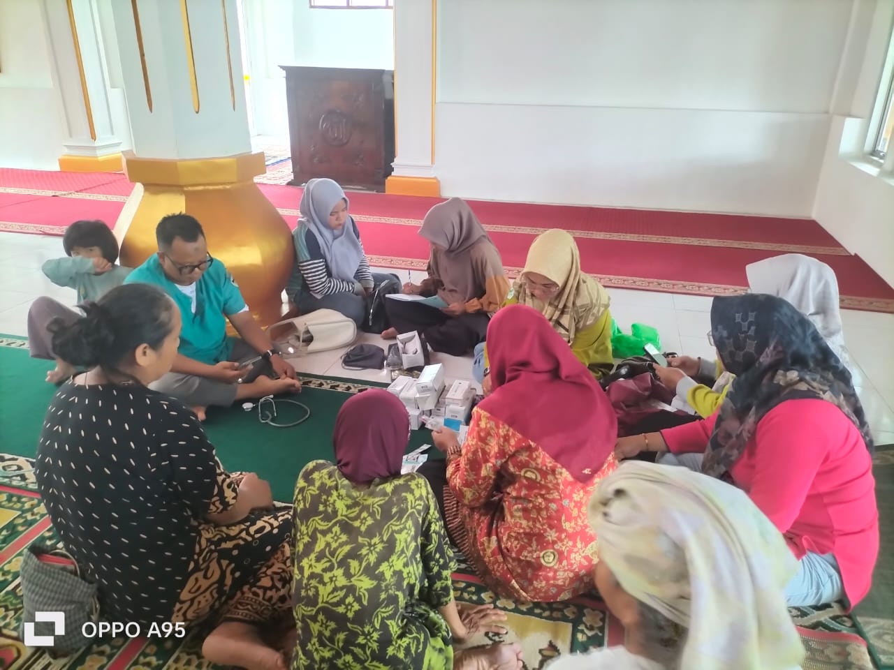 Pemantauan dan  Pelayanan Kesehatan Pada Masyarakat Korban Banjir di Wilayah Kerja PKM  Kambang.