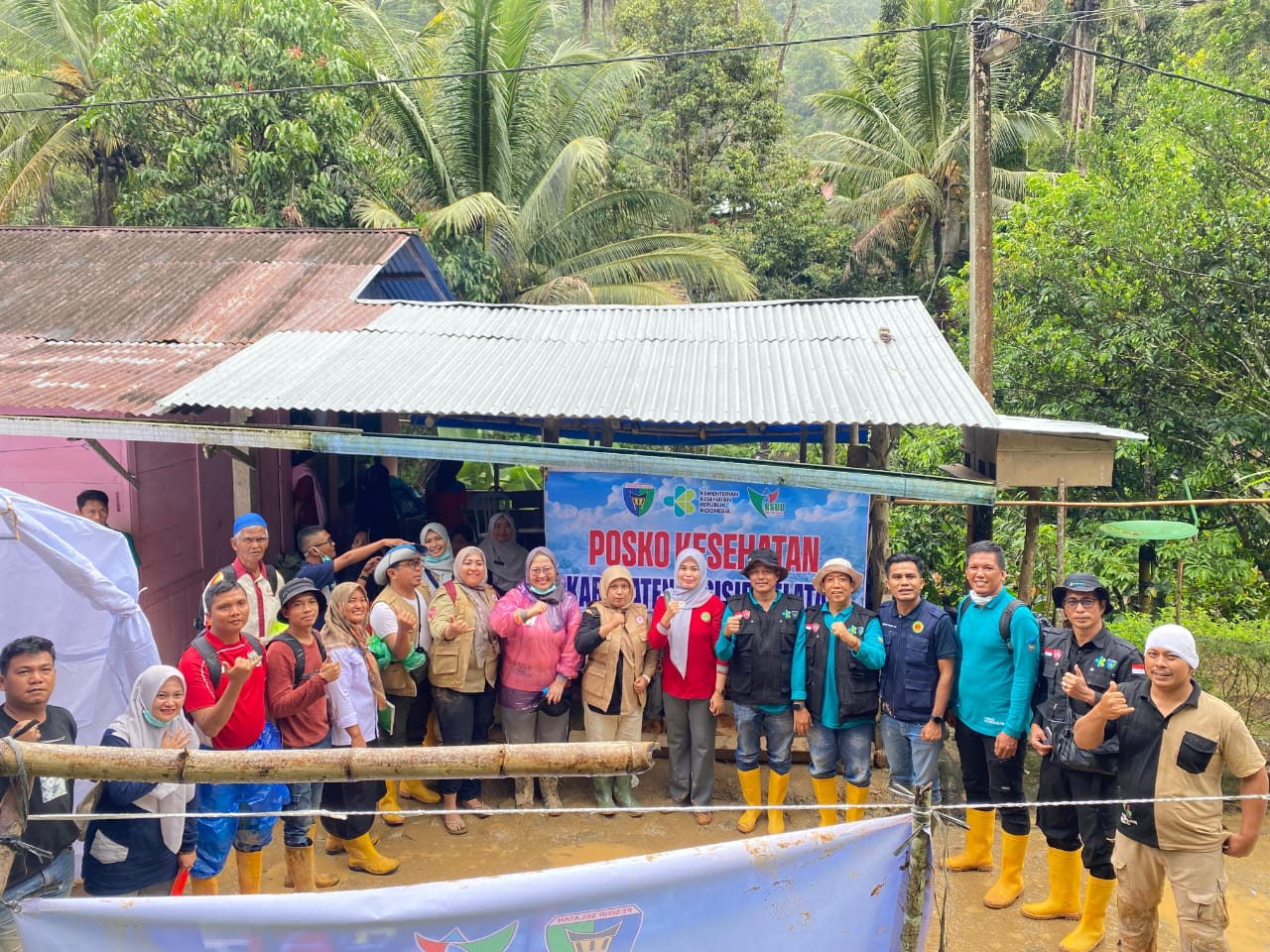 Tim Dinas Kesehatan Melakukan Kunjungan Pasca Bencana