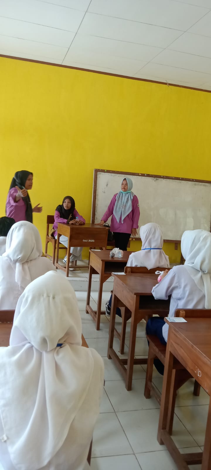 Fasilitasi Pelaksanaan First Aider Pertolongan Pertama Pada Luka Psikologis (P3LP) di  SMP 06 Sutera