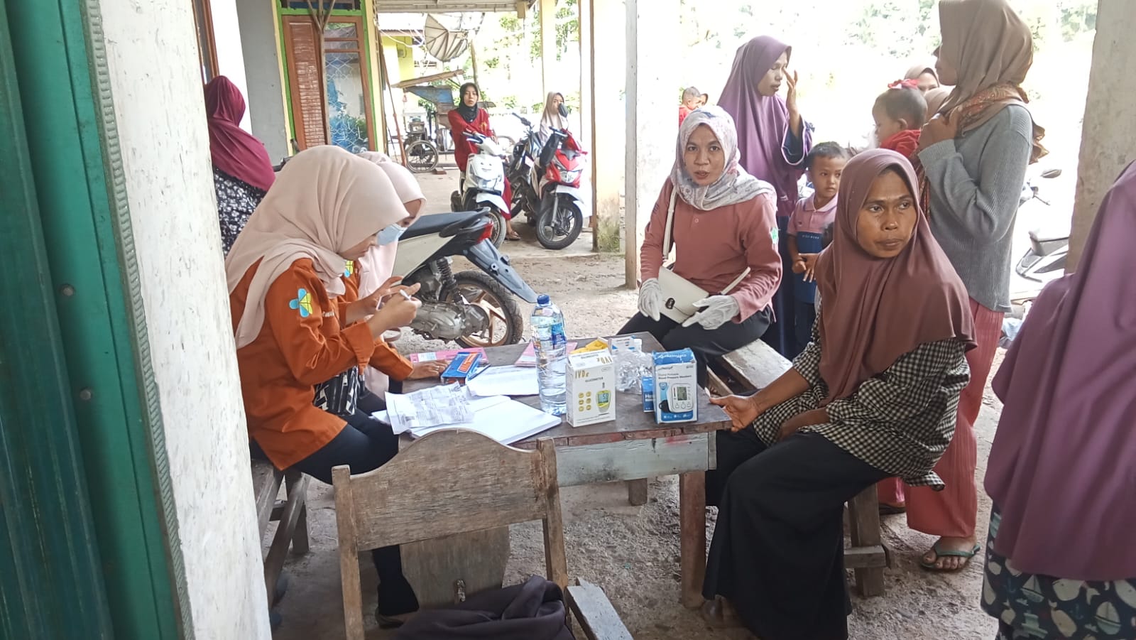 Deteksi Dini Penyakit Tidak Menular dan CKG di  Nagari Gantiang Mudik Utara ETEKSI DINI PENYAKIT TID
