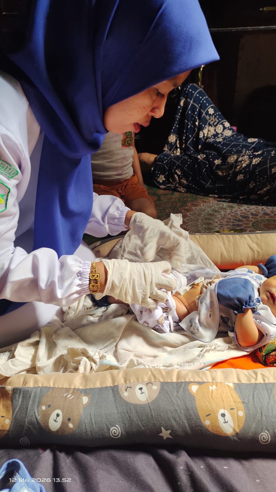 Kunjungan Rumah Bayi Baru Lahir dan Pemeriksaan SHK di Nagari Tapan