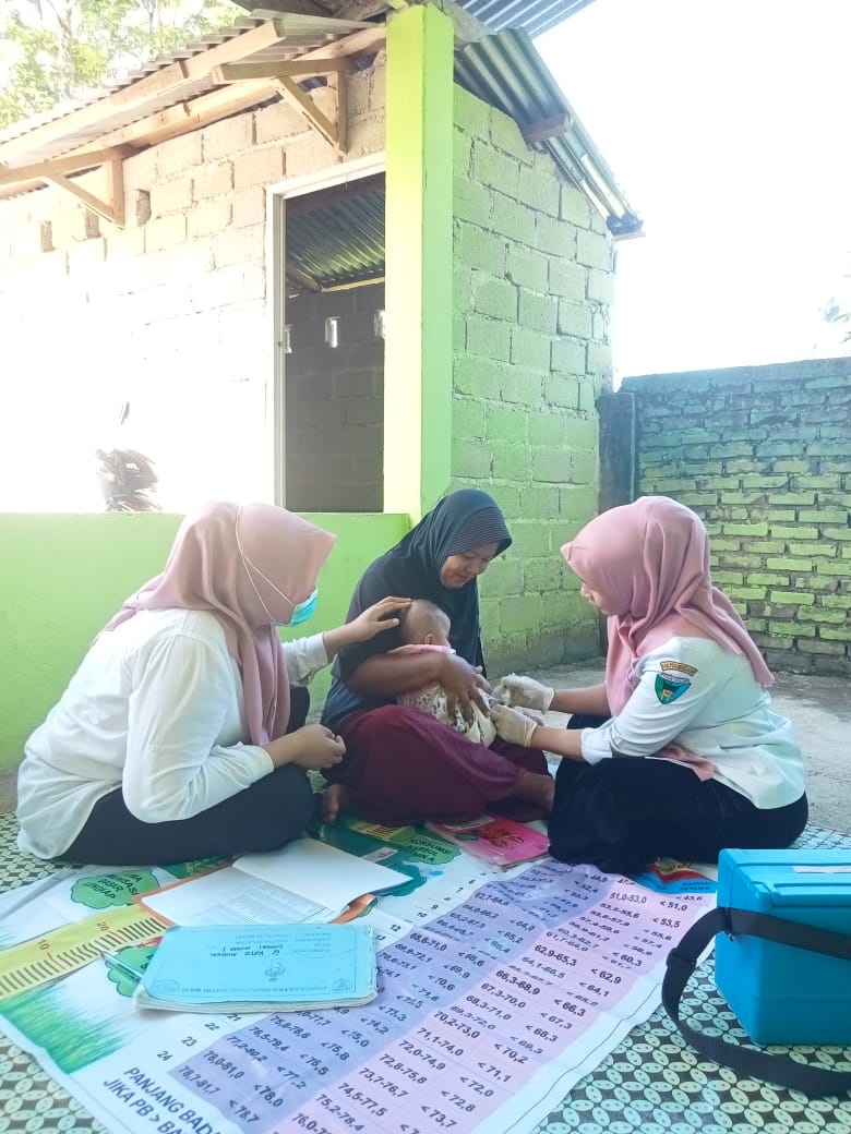 Pelayanan Imunisasi Posyandu Melati I Wilker Puskesmas IV Koto Mudik