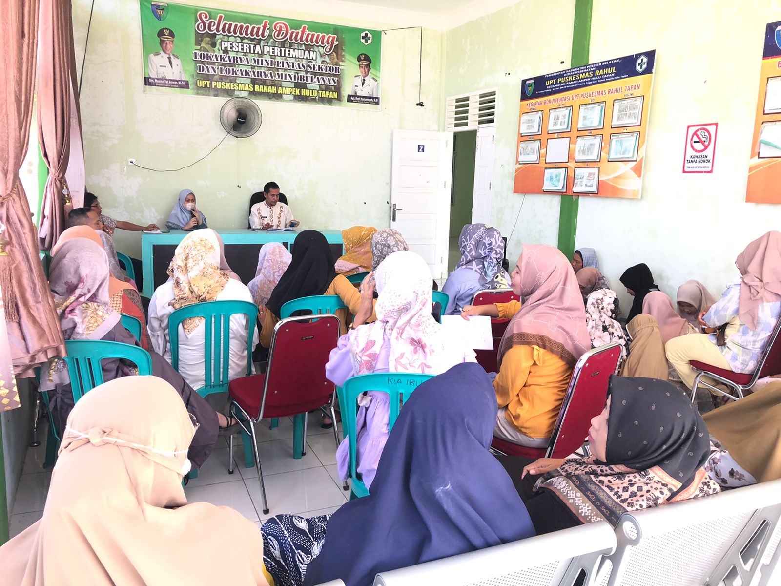 Pertemuan Seluruh Staf Persiapan Piket Posko Lebaran Tahun 2023 di Puskesmas Rahul