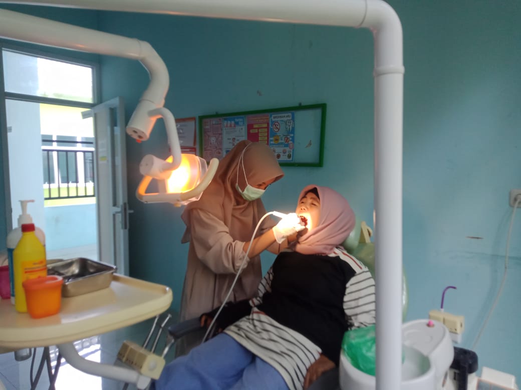 Pelayanan Di Poli Gigi dan Mulut Puskesmas Kayu Gadang