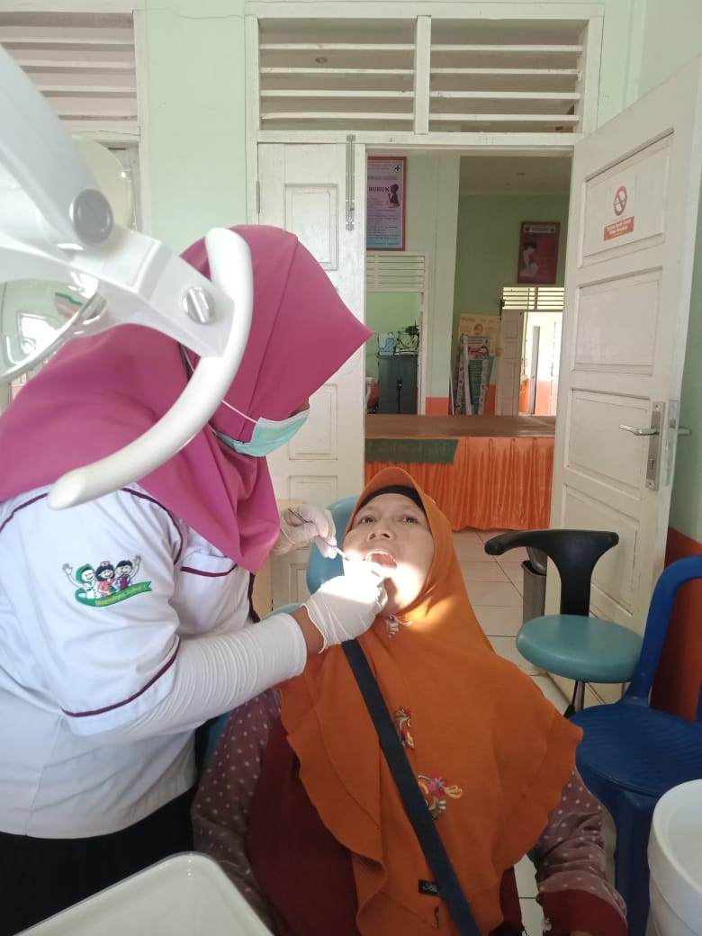 Pelayanan Di Poli Gigi dan Mulut Puskesmas Airpura