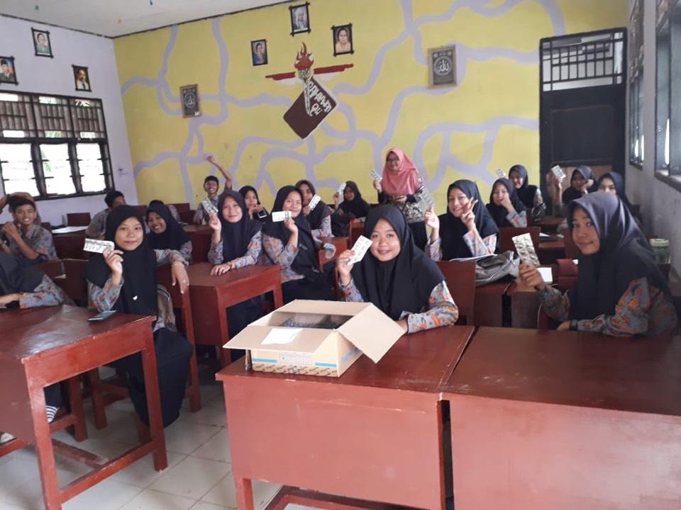 Kegiatan UKS dan UKGS (SIKAT GIGI MASSAL) yang di laksanakan di SDN 04 Airpura