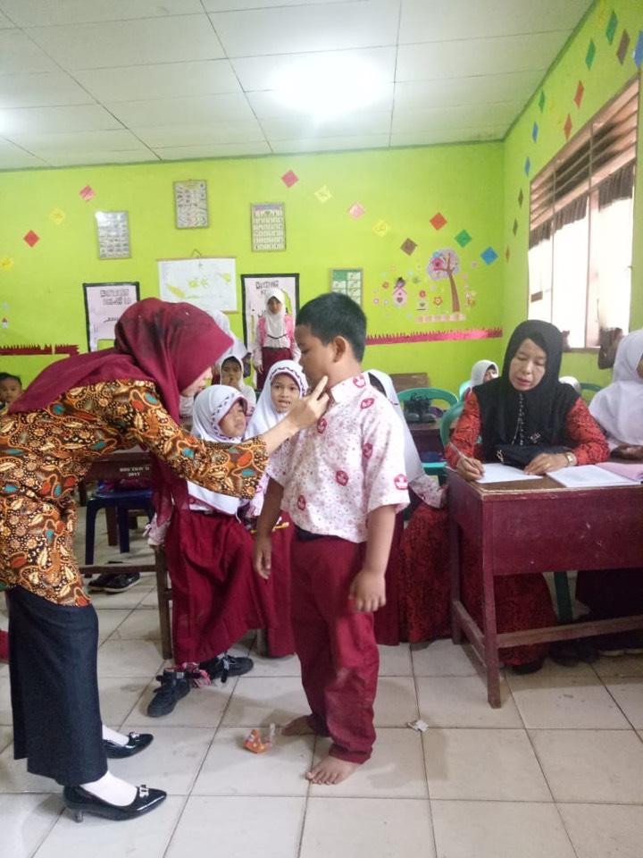 Kegiatan UKS dan UKGS (SIKAT GIGI MASSAL) yang di laksanakan di SDN 04 Airpura