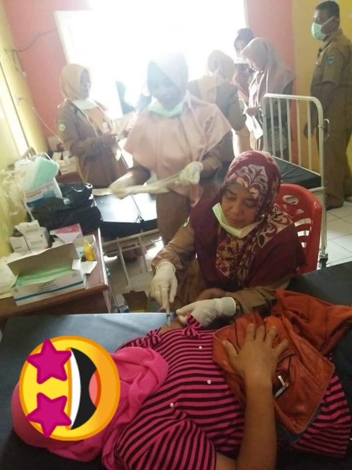 Pelayanan pemasangan KB MKJP dan implan di Puskesmas Inderapura