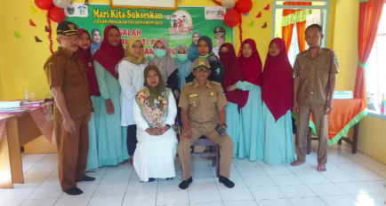 Pemberian Imunisasi Polio Serentak Hari Kedua Wilker Puskesmas 