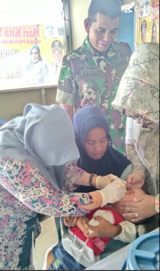 Kunjungan Dinas Kesehatan Kabupaten Pesisir Selatan pada Pelaksanaan Crash Program Polio di Puskesma