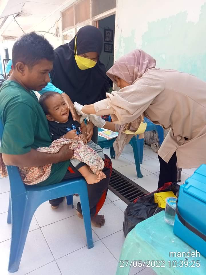 Tim Bulan Imunisasi Anak Nasional ( BIAN ) UPT Puskesmas Tarusan melakukan pelayanan BIAN di Pustu M