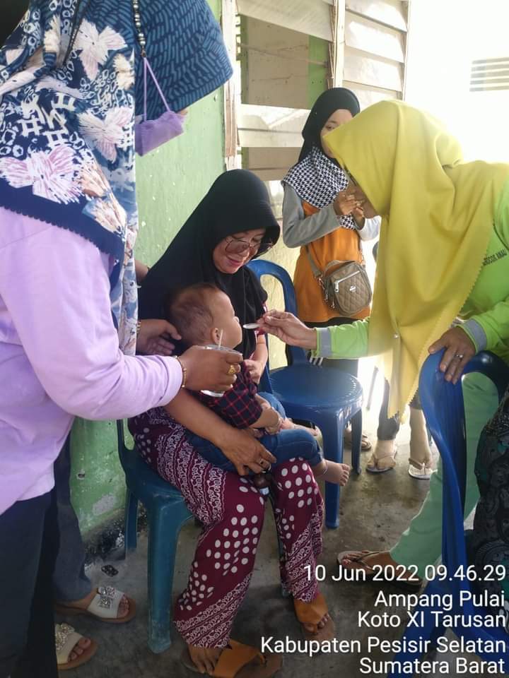 UPT Puskesmas Tarusan  melaksanakan pemberian obat cacing di posyandu  