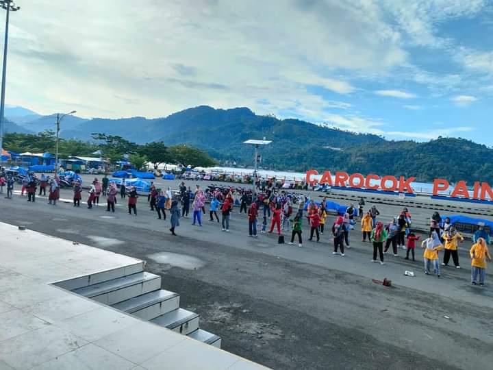 Seksi  Promkes Dinkes Pessel  dan Pokdarwis melaksanakan  Senam Pagi  Germas ( Gerakan Masyarakat Se