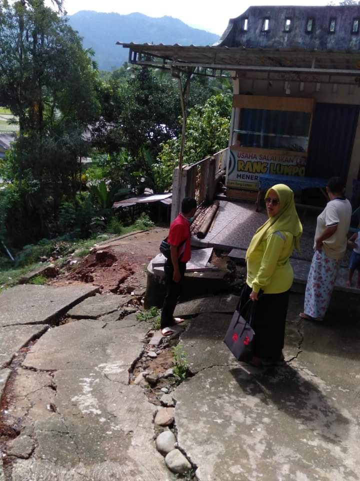UPT PUSKESMAS LUMPO LAKUKAN PENANGGULANGAN MASALAH KESEHATAN AKIBAT BENCANA