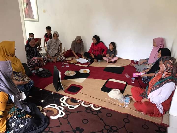 Puskesmas Koto  Betapak melakukan kelas ibu hamil di poskesri ganting kenagarian kapeh panji jaya ta