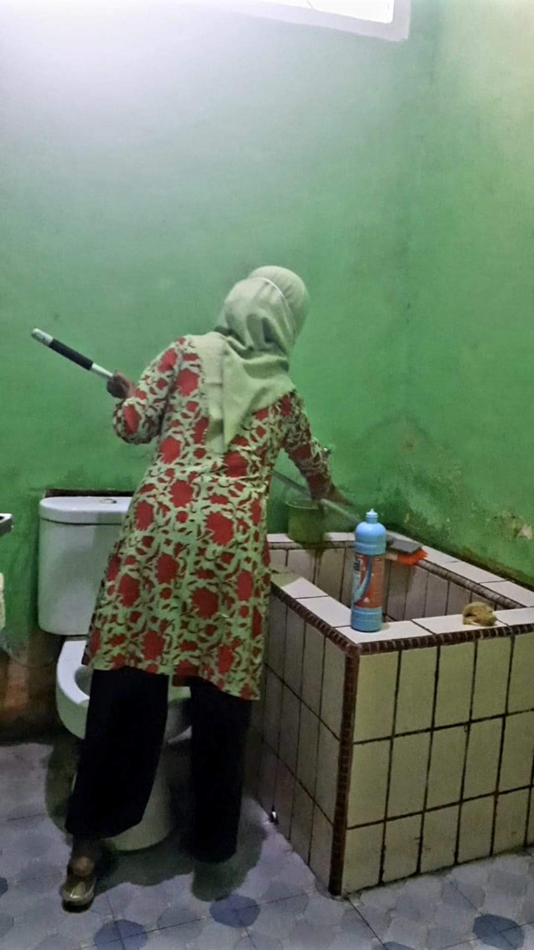 Cleaning Service Puskesmas Tarusan lakukan Kegiatan Rutin dan berkala