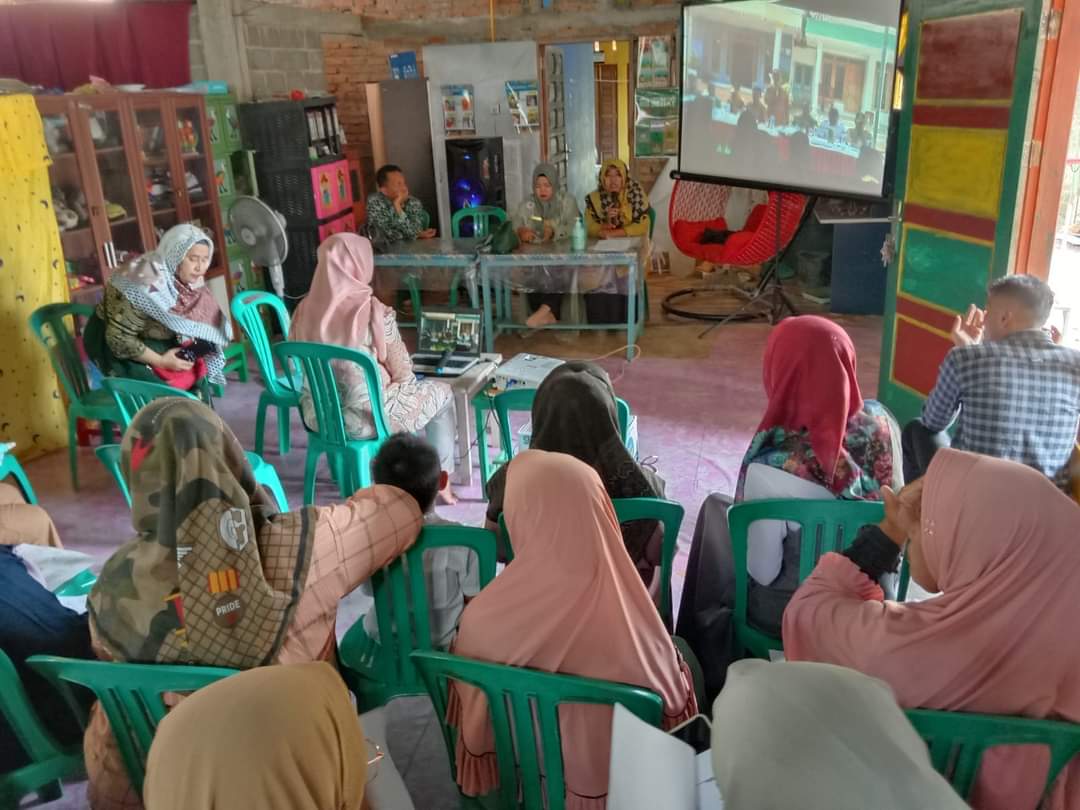 Petugas Yankestrad pusk Koto Berapak melaksanakan pertemuan TOGA dan pembentukan kelompok Asuhan Man