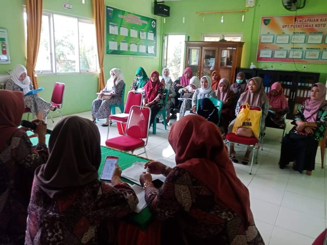 KEGIATAN PERTEMUAN PEMBINA DESA (PUSTU/POSKESRI) di AULA PUSKESMAS KOTO BARU   KECAMATAN LENGAYANG
