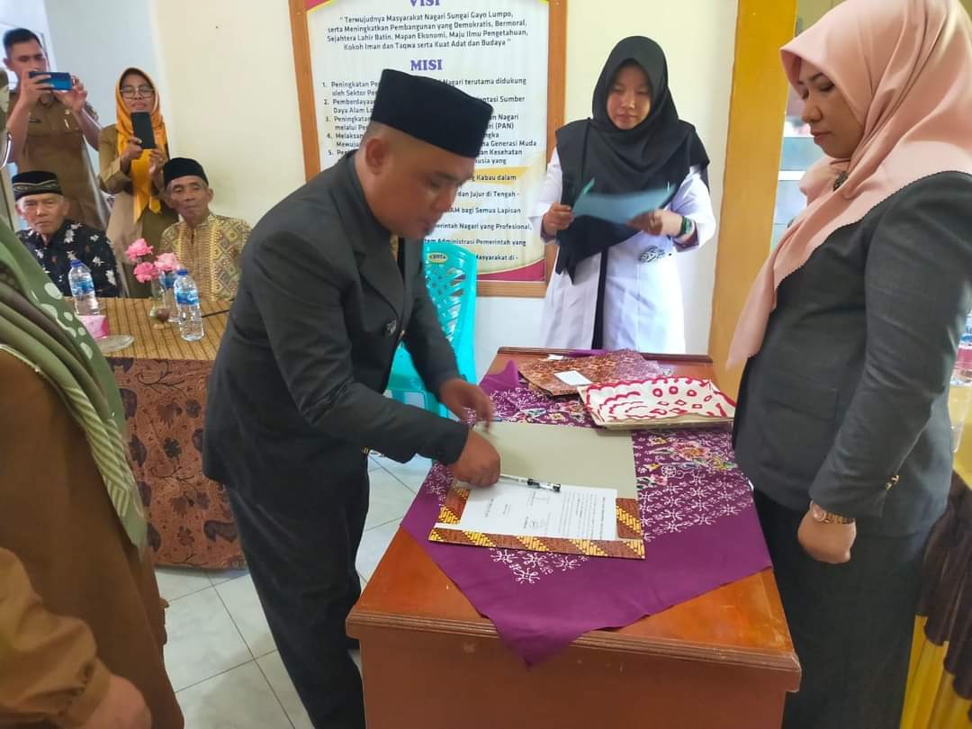 PUSK. LUMPO HADIRI SERAH TERIMA WALI NAGARI SUNGAI GAYO YANG LAMA KE PLT WALI NAGARI SUNGAI GAYO 