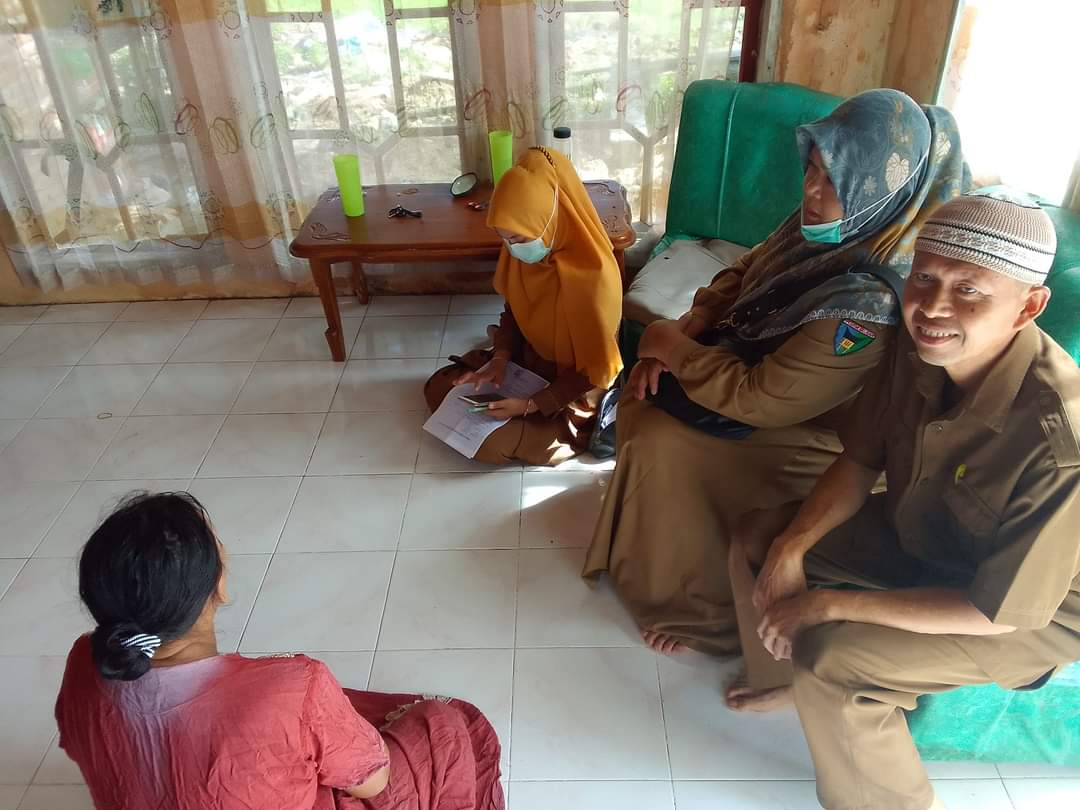 KUNJUNGAN RUMAH DALAM RANGKA INTERVENSI KASUS DBD DIPUSKESMAS LUMPO.