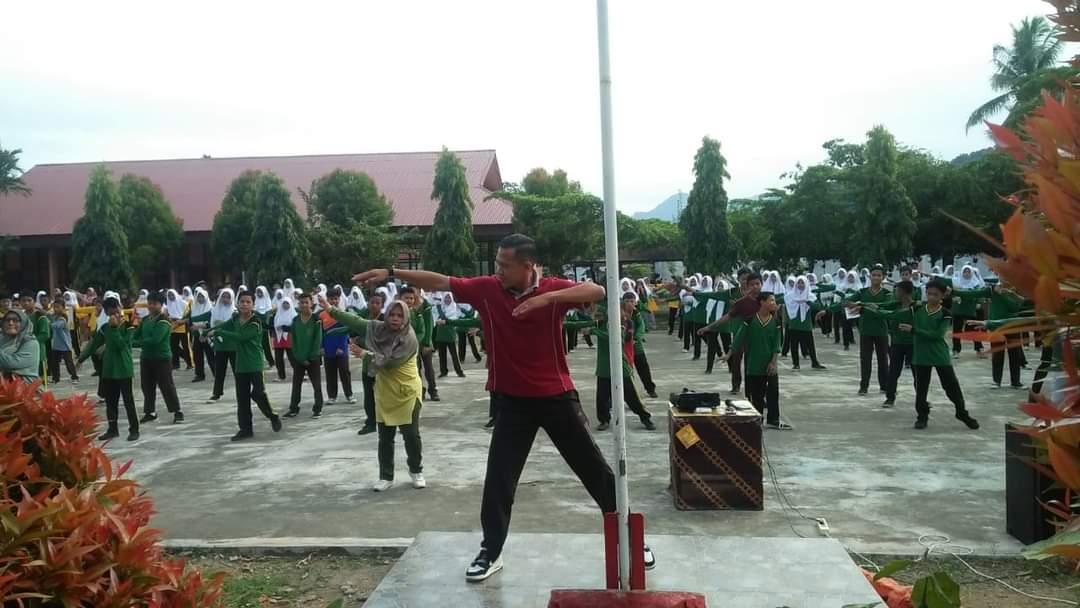 UPT Puskesmas Tarusan  melakukan kegiatan Pemeriksaan Terpadu Kesehatan Siswa \"PANDU SEWA\" 