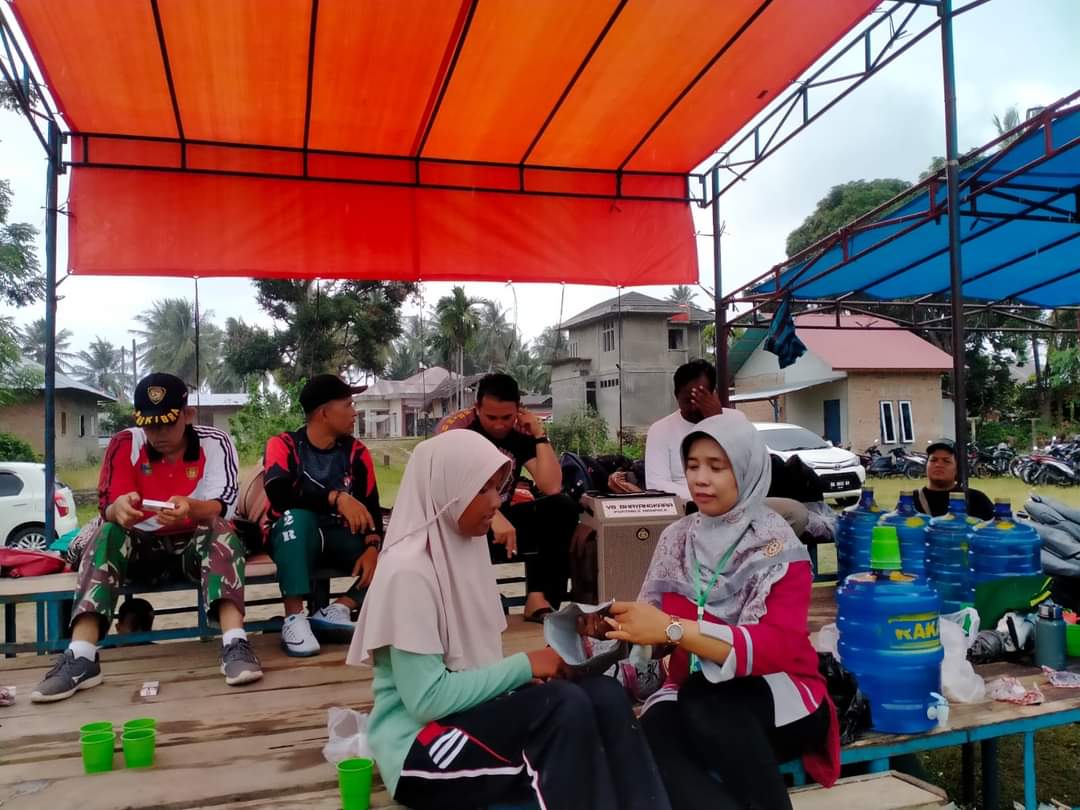 UPT Puskesmas Tarusan   dampingi paskibraka latihan  periksa kesehatan anggota paskibra
