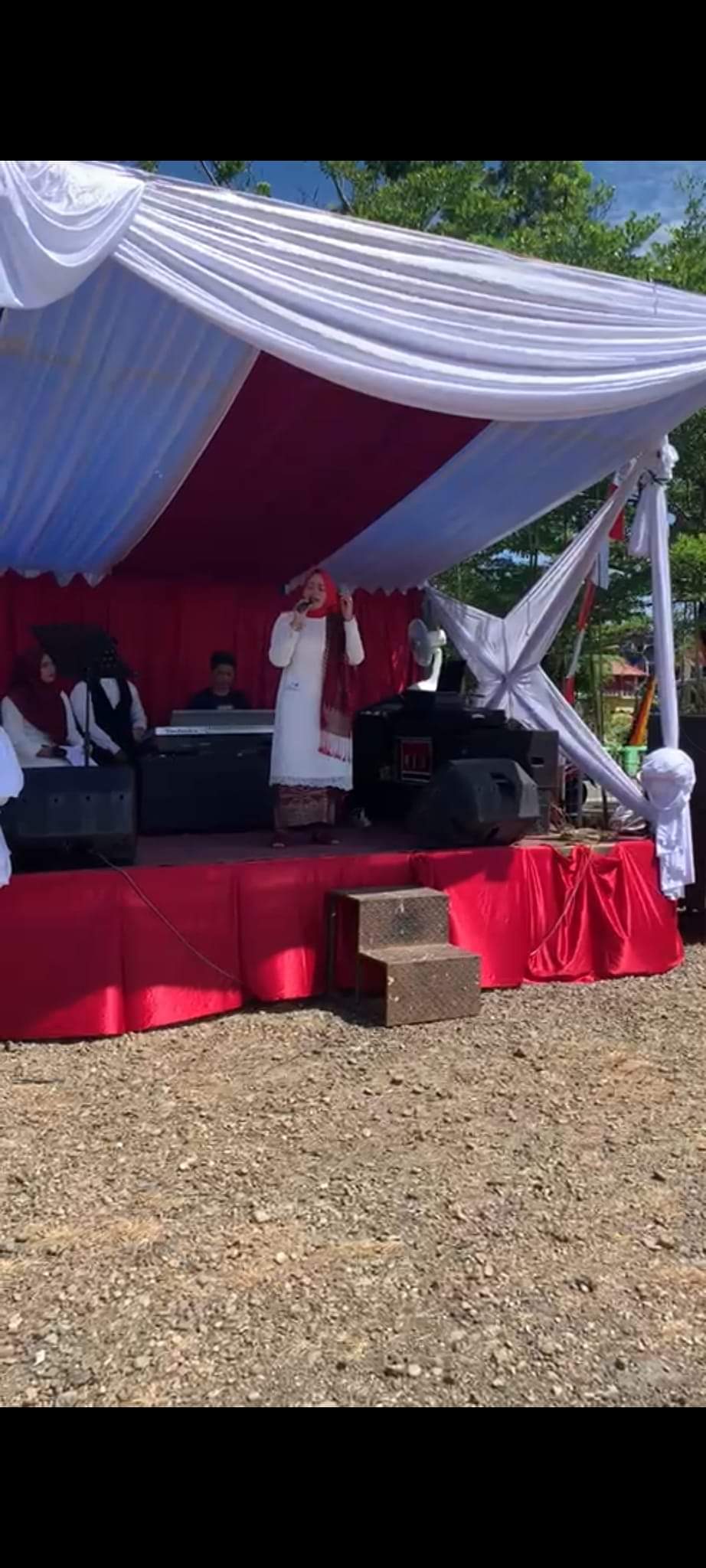 Kepala Puskesmas Pasar Kuok ikuti Lomba Solo Song Minang  Dalam rangka Memeriahkan Peringatan HUT RI