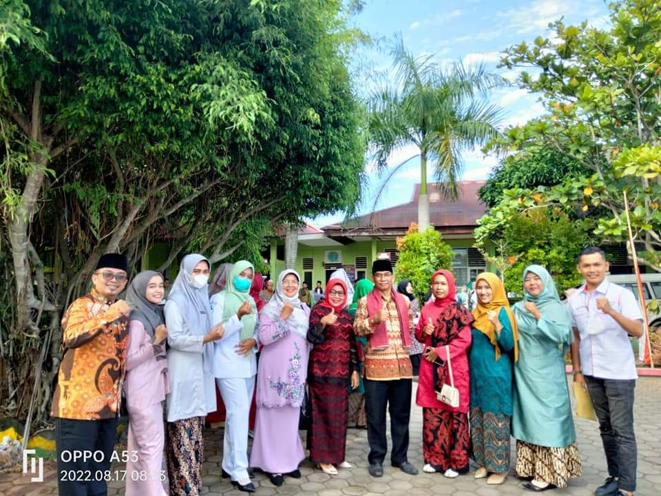 Puskesmas koto berapak manghadiri upacara bendera di Lapangan SMAN 2 BAYANG 