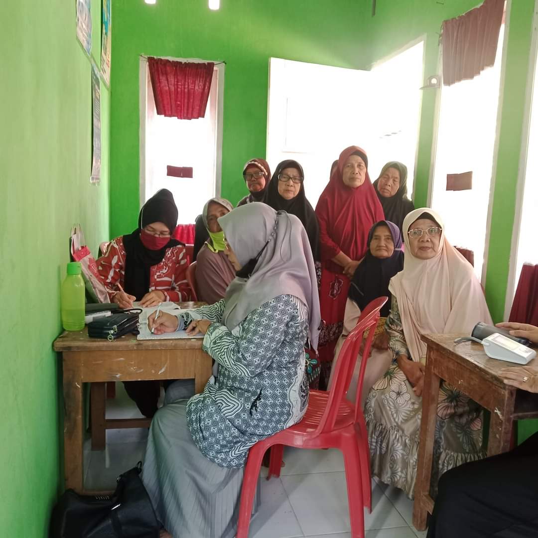 POSYANDU LANSIA DI KAMPUNG BUKIK SIAYAH NAGARI LUMPO WILAYAH KERJA PUSKESMAS LUMPO