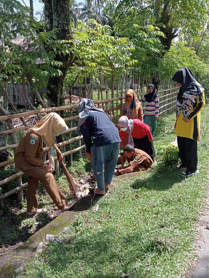 Puskesmas Balai Selasa lakukan Goro bersama masyarakat dan PSN dalam upaya  mencegah wabah Demam Ber