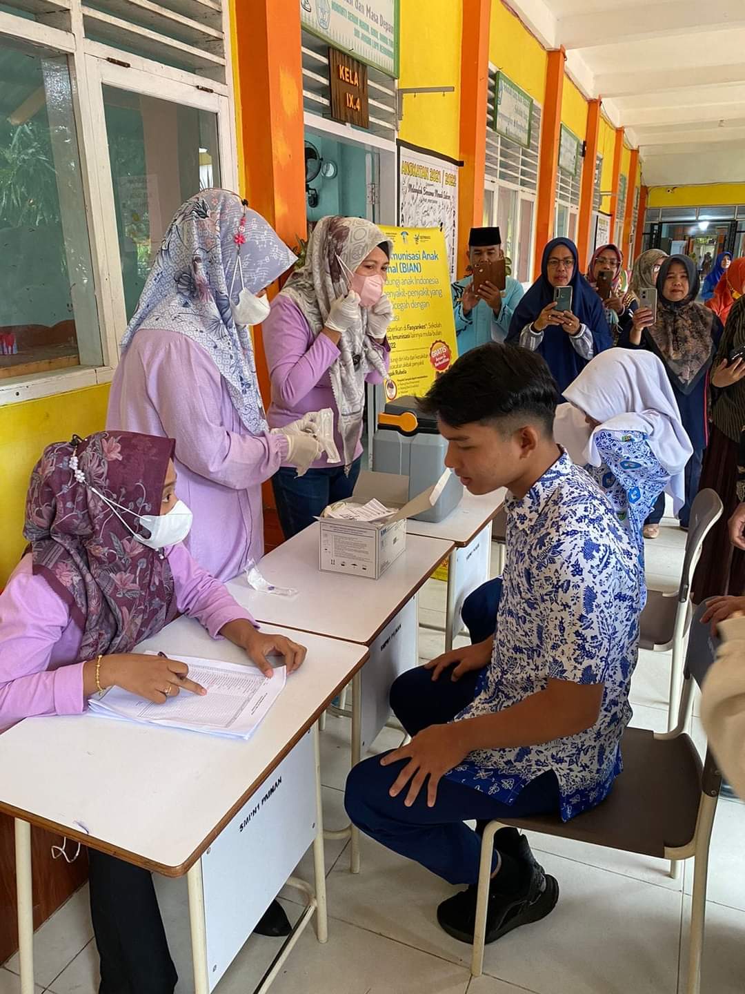 Pelaksanaan Bulan Imunisasi Anak Nasional ( BIAN ) di SLTPN 1 Painan  <div style=\"overflow: auto; p
