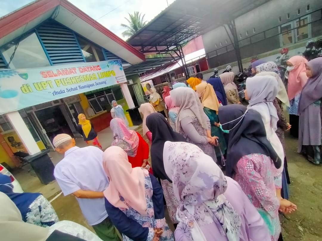 KUNJUNGAN SEKRETARIS DINAS KESEHATAN KABUPATEN PESISIR SELATAN KE PUSKESMAS LUMPO.