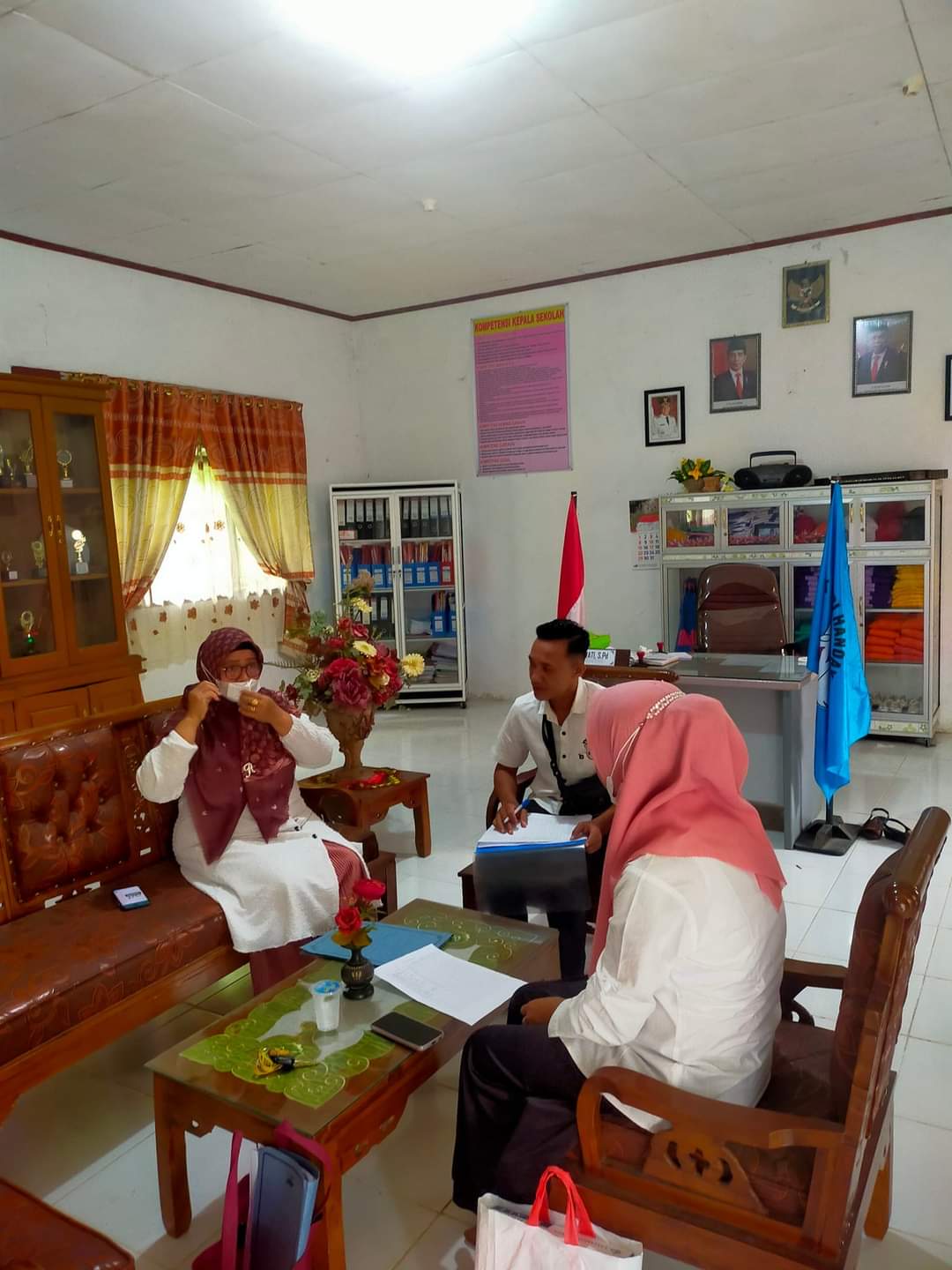 ADVOKASI KEPADA Kepala Sekolah 17 SAPAN WILAYAH KERJA PUSKESMAS PASAR KUOK TENTANG PEMBENTUKAN KTR (