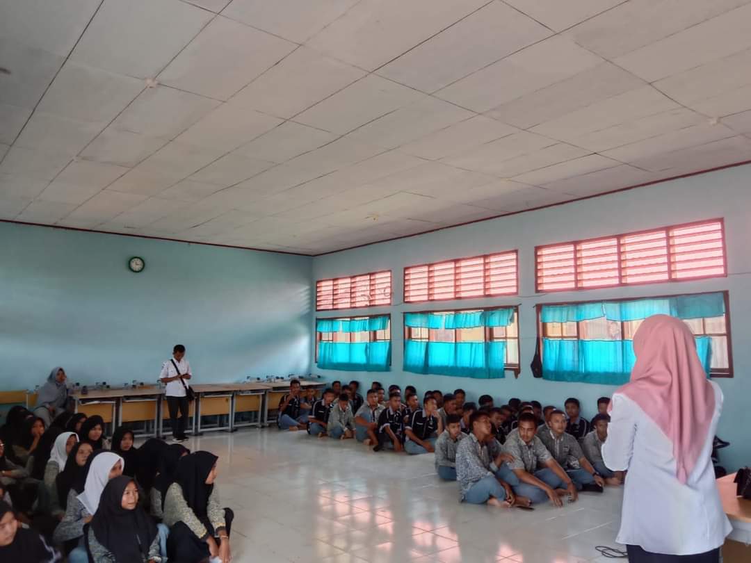 PENYULUHAN KESEHATAN KEPADA REMAJA SMKN 1 PANCUNG SOAL  puskesmas Inderapura