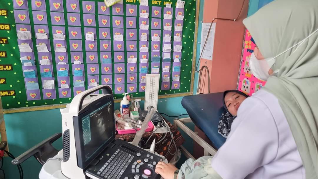 Puskesmas Air Haji melayani  pemeriksaan USG untuk ibu hamil (khusus untuk melihat kehamilan sehat a