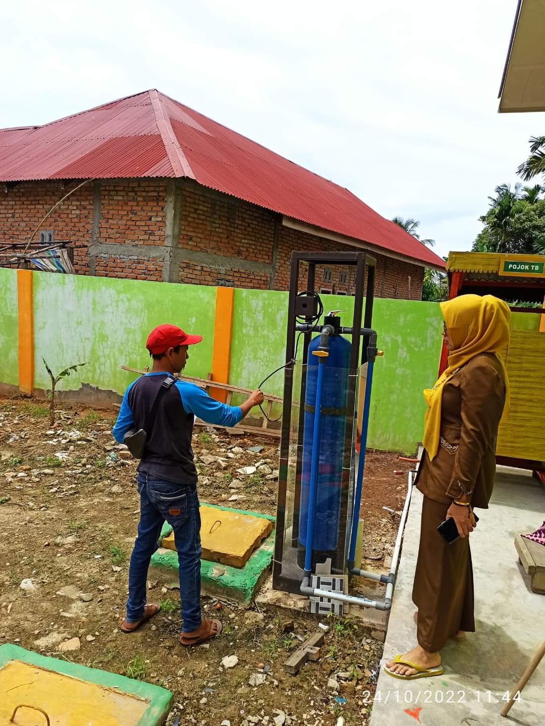 PENGECEKAKN IPAL OLEH PETUGAS LIMBAH  DAN PETUGAS SANITARIAN PUSKESMAS IV KOTO MUDIK