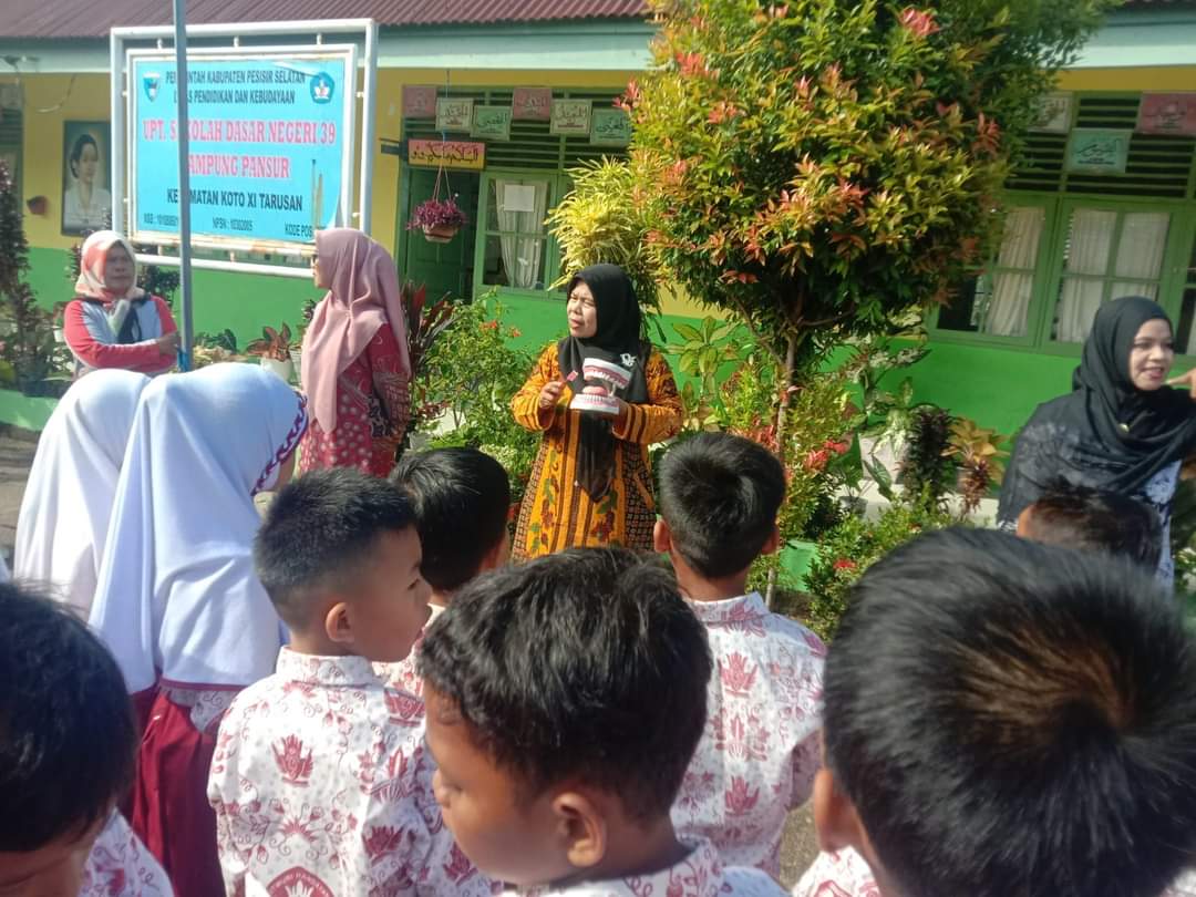 Kegiatan UKGS  Di SD Negeri 39 Kampung Pansur Puskesmas Tarusan Kamis tanggal 27 Oktober 2022