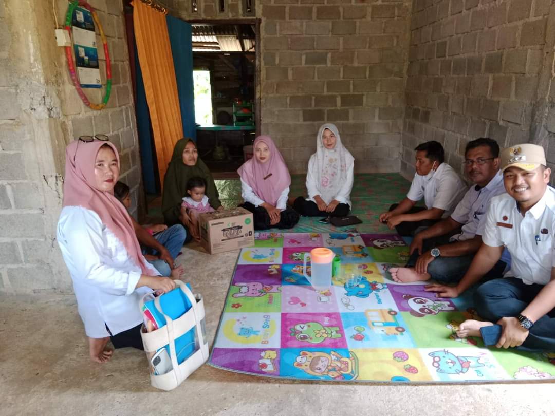 Puskesmas Rahul  dampingi Tim   Cegah Stunting  Kecamatan Ranah Ampek Hulu Tapan Salurkan Bantuan PM