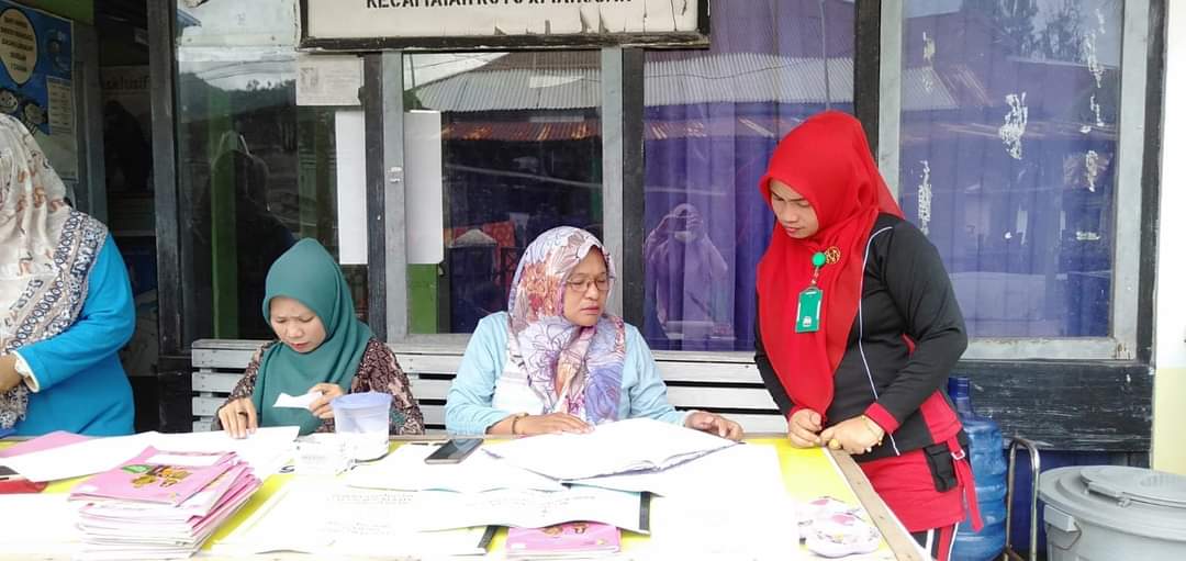 UPT Puskesmas Tarusan Monitoring dan evaluasi pencatatan dan pelaporan Pustu Sungai Pinang