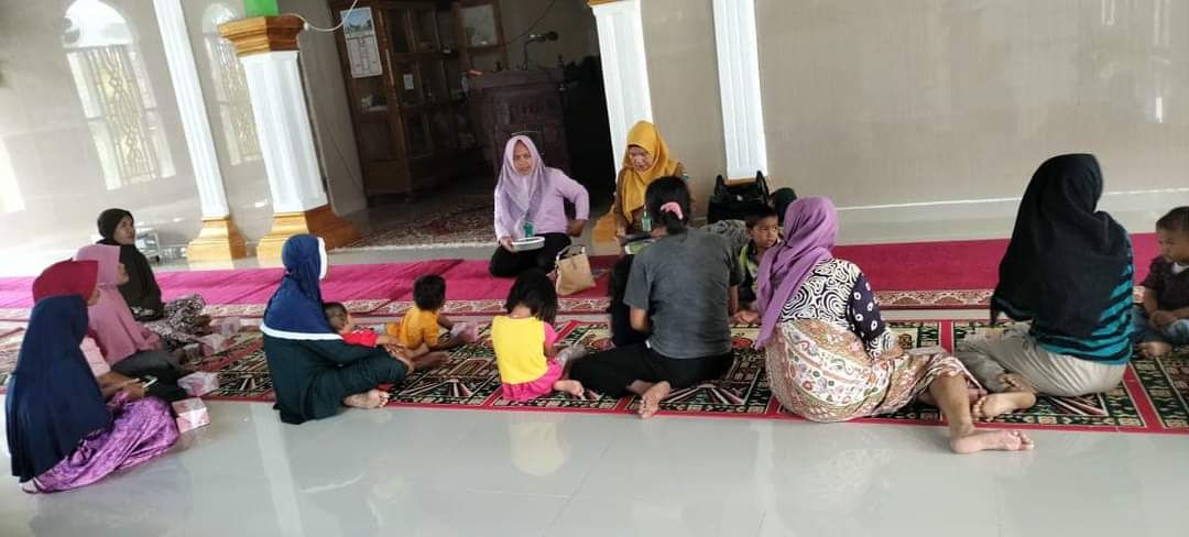 Edukasi gizi seimbang Di Nagari Ampang Pulai  Puskesmas Tarusan