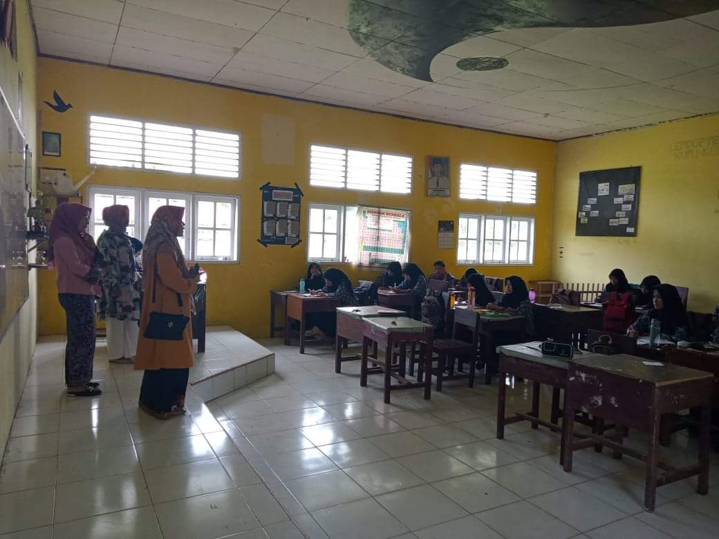 PELAYANAN KESEHATAN PEDULI REMAJA (PKPR) PUSKESMAS INDERAPURA KE SMAN 1  PANCUNG SOAL 