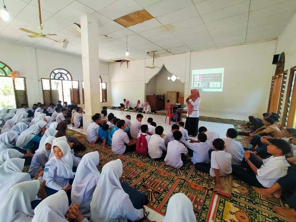 Kegiatan PKPR di MTs M Lakitan Wilayah kerja Puskesmas kambang Rsbu, 8 Februari 2023  .