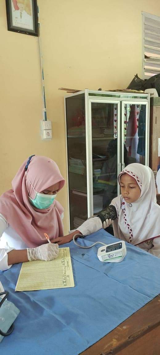 Kegiatan UKS Pemeriksaan Berkala peserta didik SDN 40 Ps.Baru wilker Puskesmas Kambang.