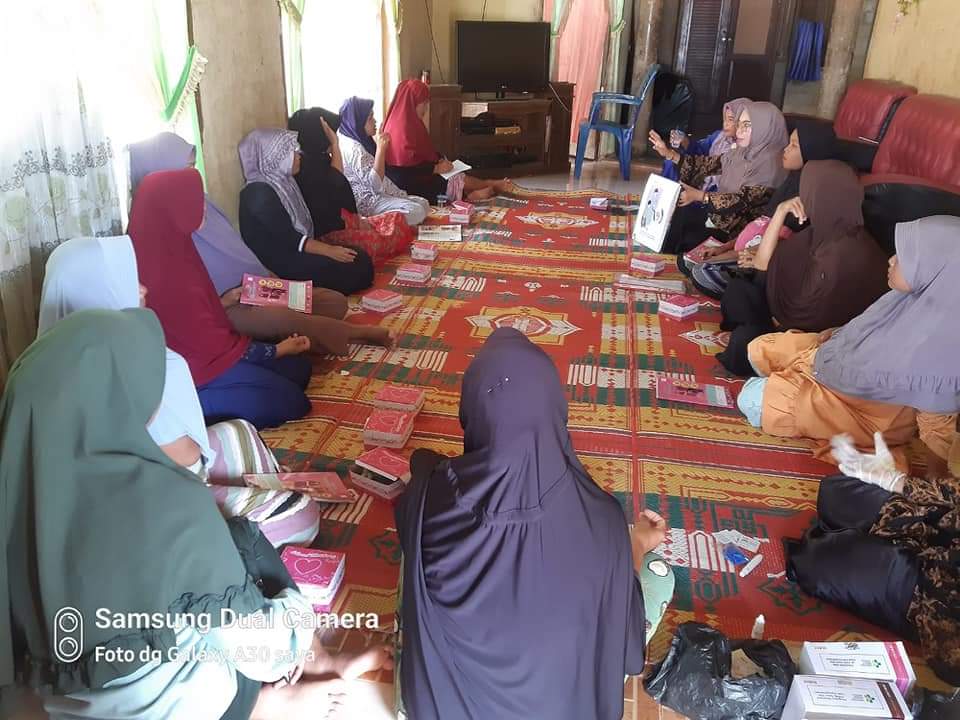 Kelas Ibu Hamil dan Pemeriksaan Triple-e  Ps.Gompong dan  Air Kalam  Puskesmas Kambang.