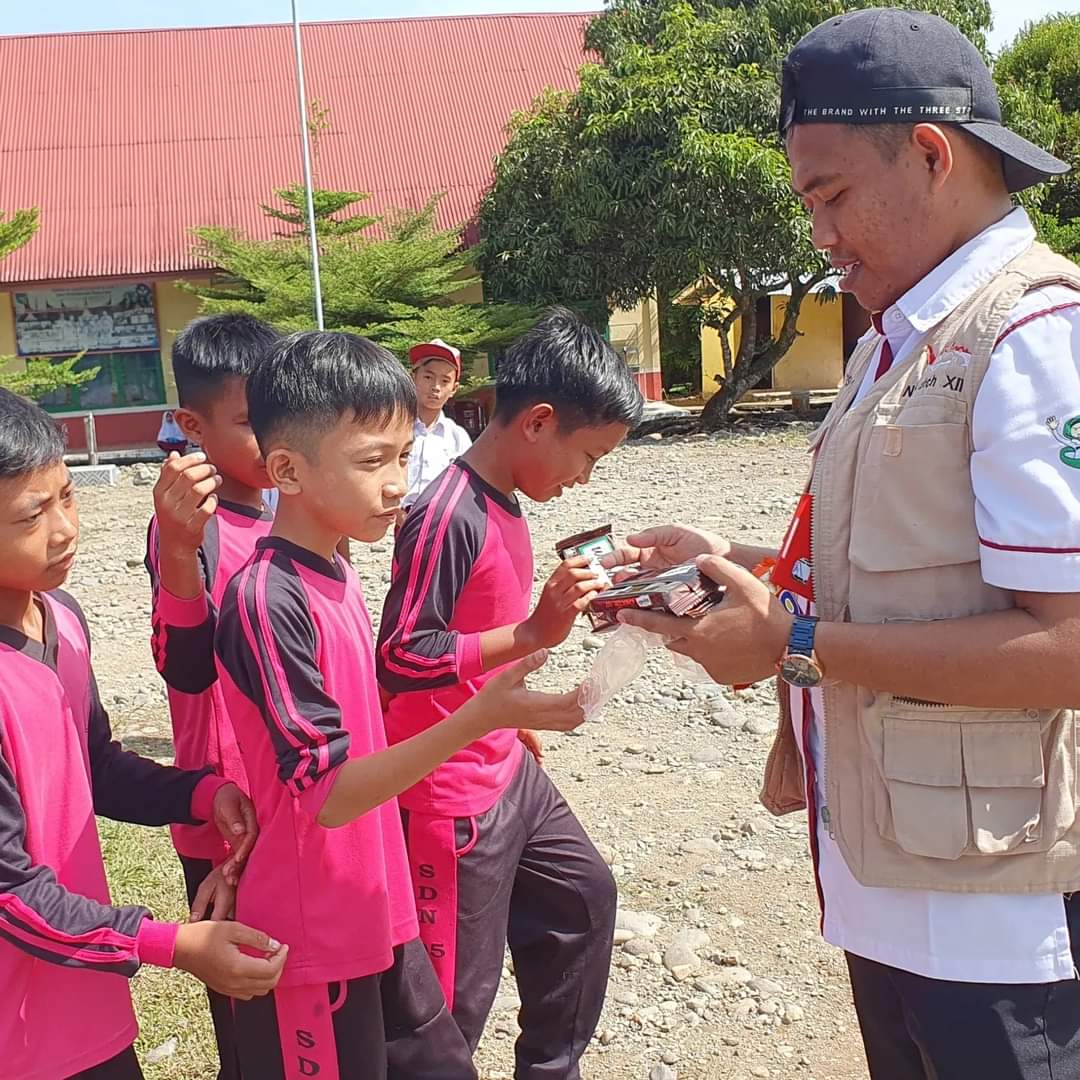 Puskesmas Tanjung Makmur melakukan kunjungan sekolah Dasar 05 silaut 