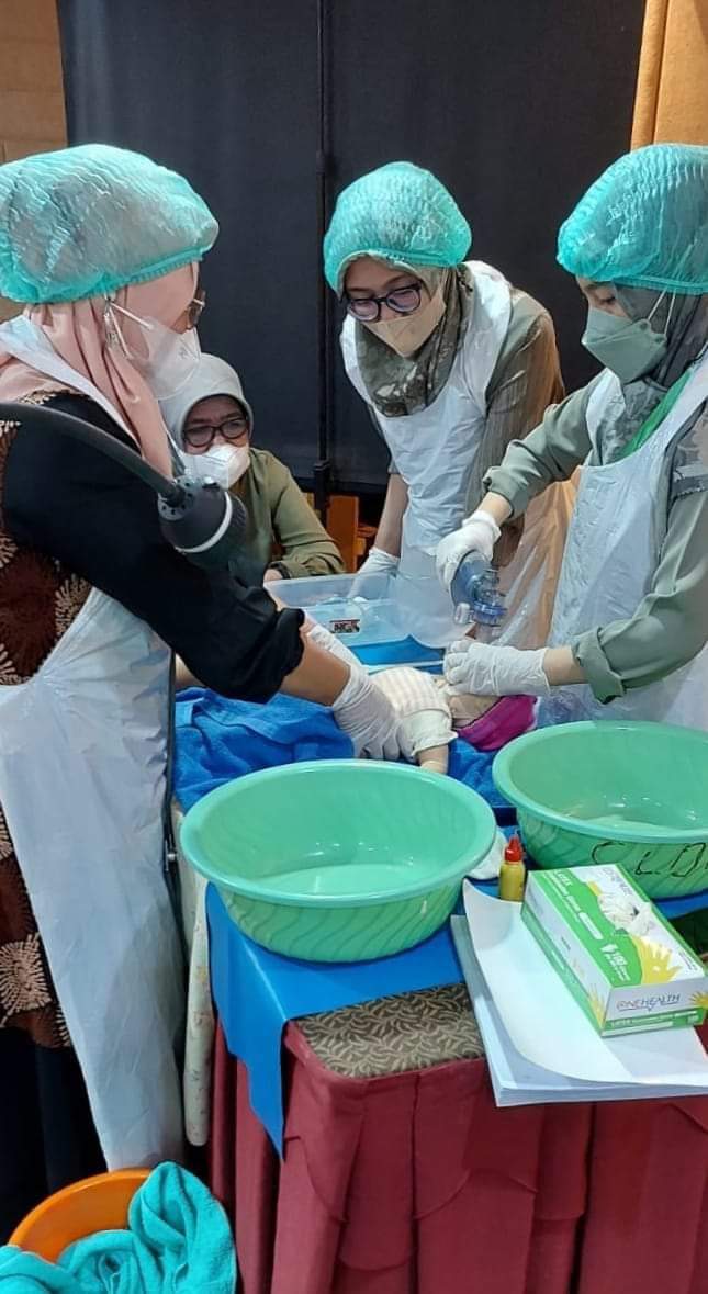 Pelatihan Pelayanan Obstetri Neonatal Emergensi Dasar (PONED) PUSKESMAS PASAR KUOK