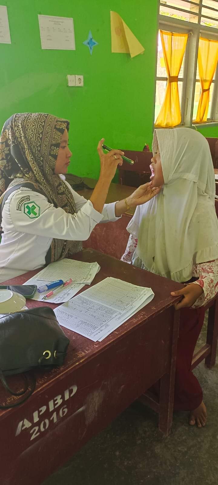 Kegiatan UKS (Pemeriksaan Berkala)  SDN 26 Tarok dan SDN 06 Pulai wilker Puskesmas Kambang.