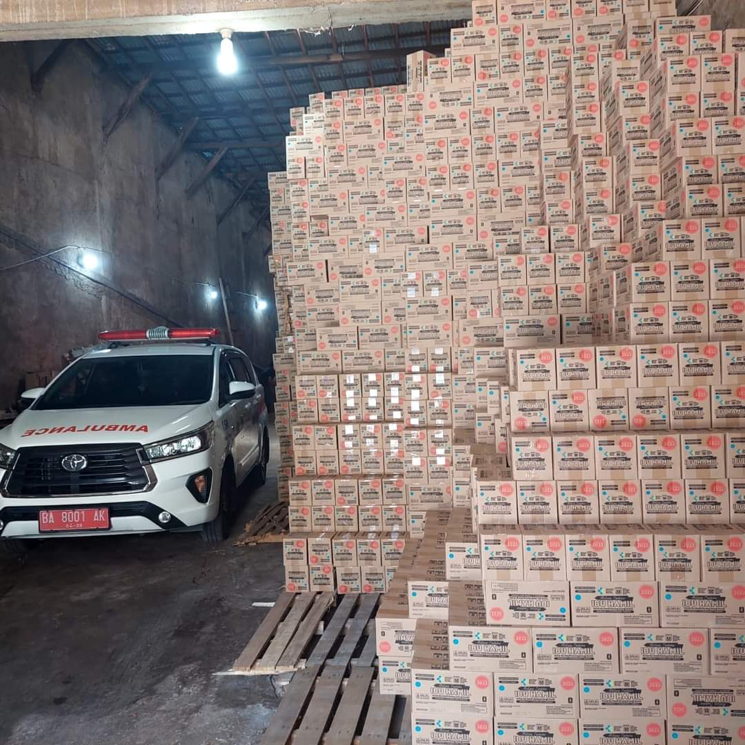 Dinkes Pessel melaksanakan penjemputan PMT balita dan bumil kegudang pmt dinkes prop sumbar di Padan